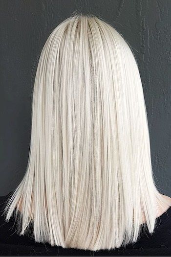Corte recto Cool Platinum de longitud media.