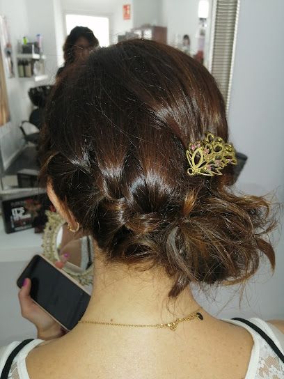 Carmen Elena Moreno Peluquería