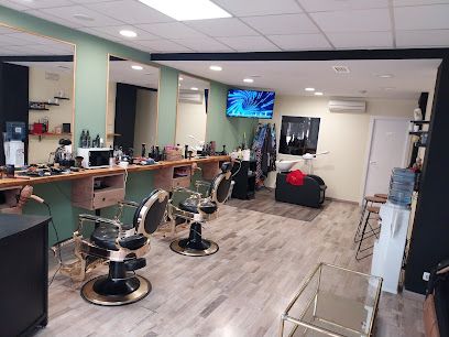 Peluqueria Barberia Manific Reus