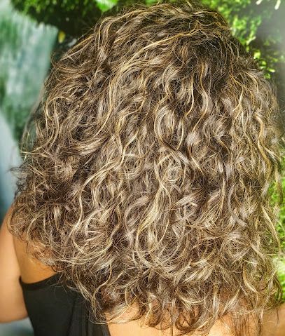 MARY NOVAS estilistas