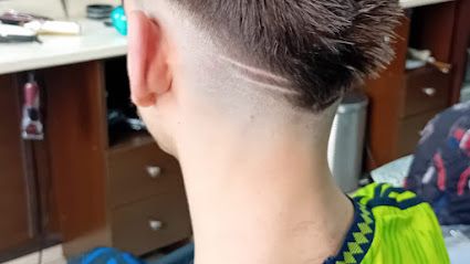 Barberia peluquería Look Madrid