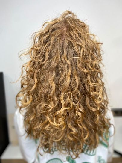 Andrea Rincón Estilista