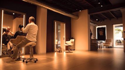 Carlos Vidal Haircarestudio