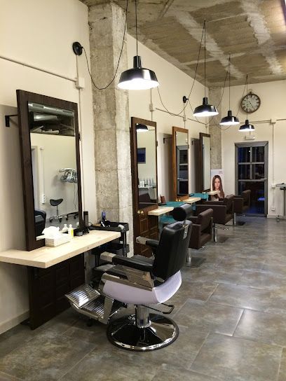 LLENAS HAIR STUDIO