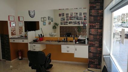 Peluqueria Carlos Barber's Shop