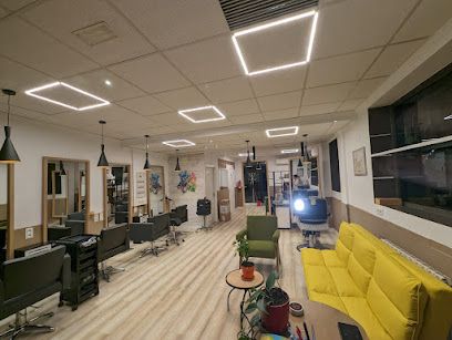 B’colours Peluquería Unisex.