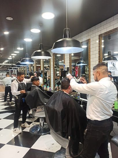 MACHO Sports barbershop CC La Vega