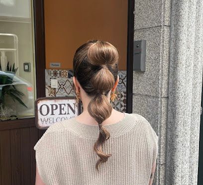 Leo Beauty Salon Barber Shop