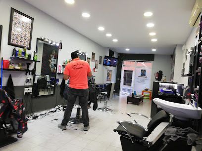 Barberia y peluqueria impacto Cream Alicante